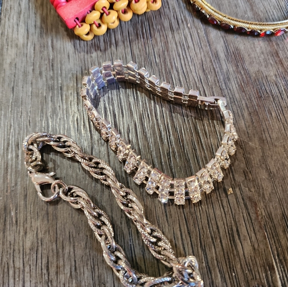 Womans Large jewelry lot 5lbs bracelets necklaces most preowned - Picture 14 of 16